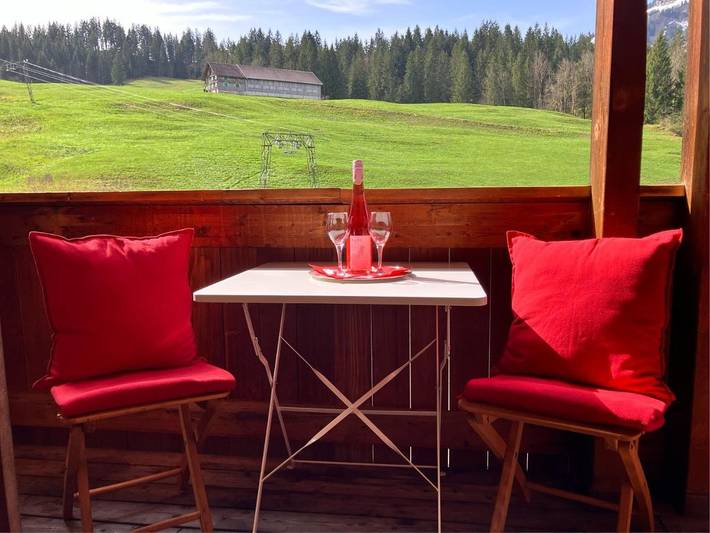 Ferienwohnung für 5 Personen, mit Balkon und Terrasse sowie Garten und Ausblick