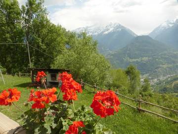 Gîte pour 5 personnes, avec vue et jardin, animaux acceptés à Comune di Saint-Pierre