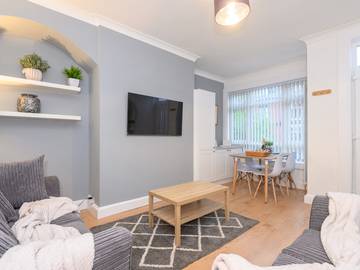 Glamping for 6 People in Leeds, West Yorkshire, Photo 1