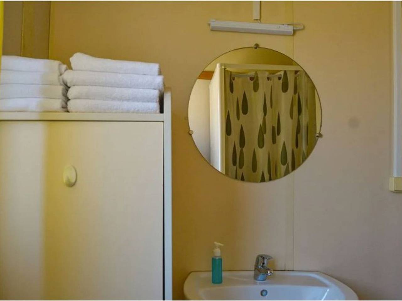 Charming Bungalow with Terrace – 2 Bedrooms in Coimbra, Coimbra District