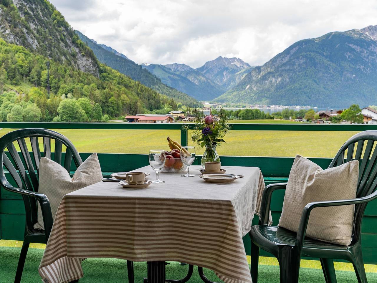 Ganze Ferienwohnung, Appartements Achensee - Apartment Nr. 8 (B) mit Bergblick in Maurach, Eben am Achensee