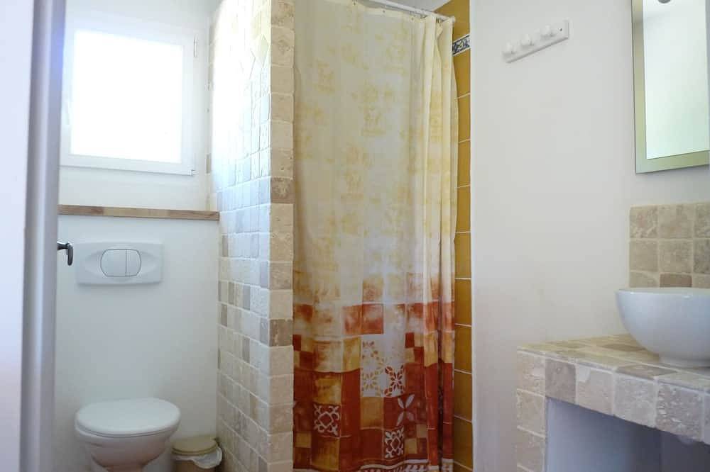 Maison de vacance ,sud Ardèche,pour 8/10 personnes,animaux  acceptés  . in Les Salelles, Parc naturel régional des Monts d'Ardèche