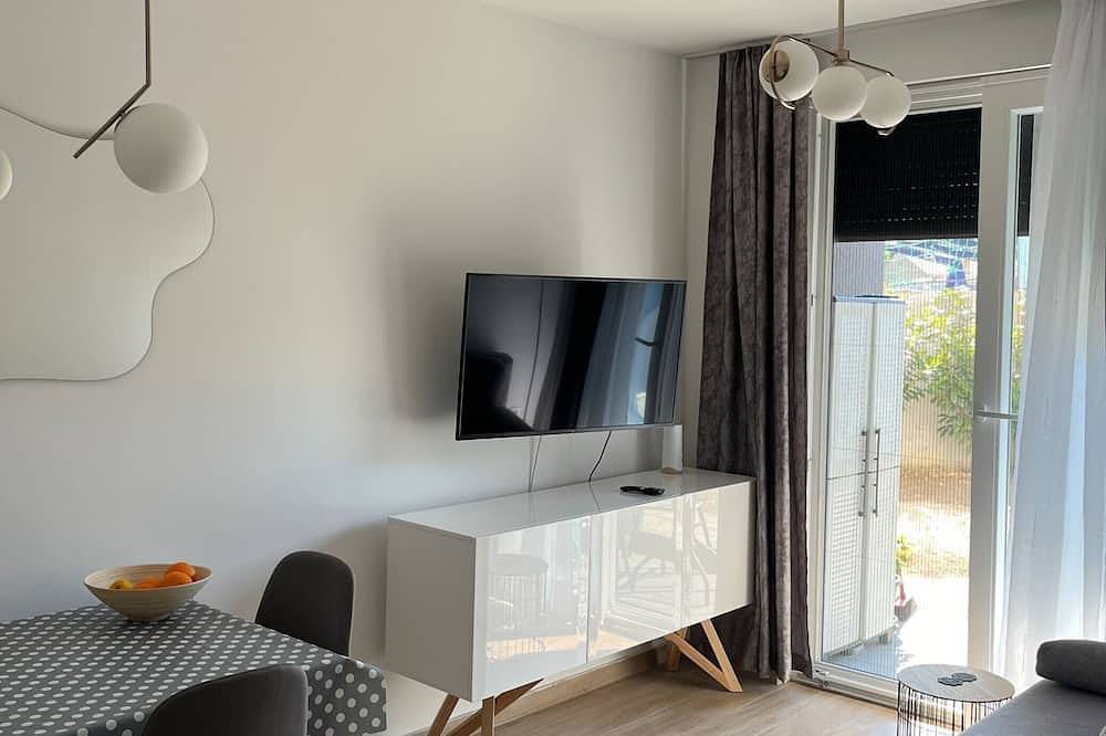 Hel leilighet, One Bedroom Apartment with Private Garden in Klis, Split-Dalmatia