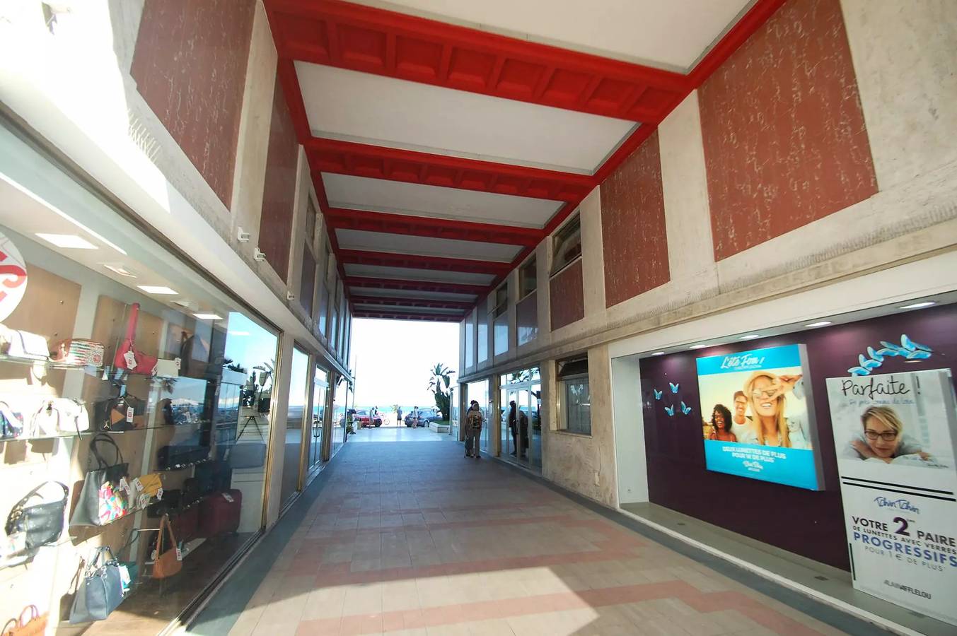 Entire apartment, Giotto - Pleasant 2P modern city center near sea with balcony in Menton, Nice region