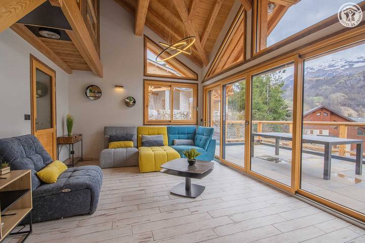 Gîte pour 12 personnes, avec Terrasse en Savoie