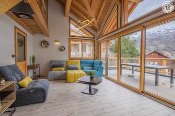 Gîte pour 12 personnes, avec terrasse en Savoie