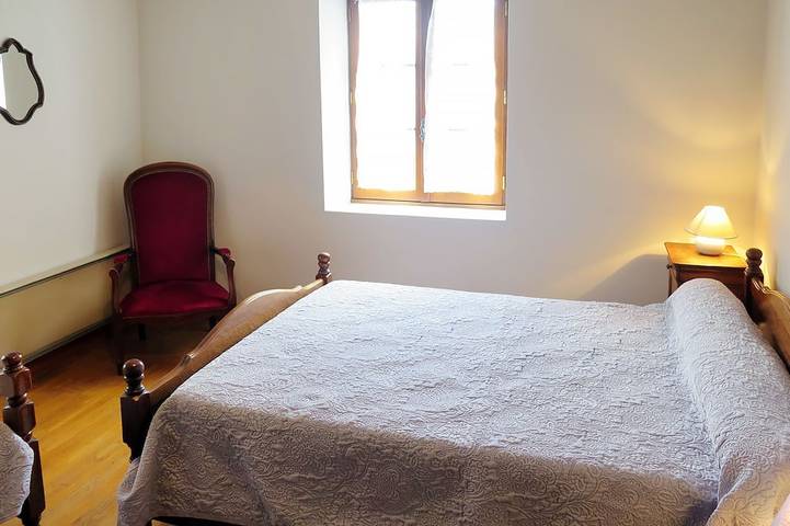 Location de vacances pour 7 personnes, avec terrasse et piscine à Saint-Chamarand - 3