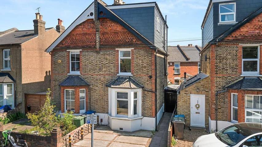 Holiday rental for 10 people, with garden in Kingston upon Thames