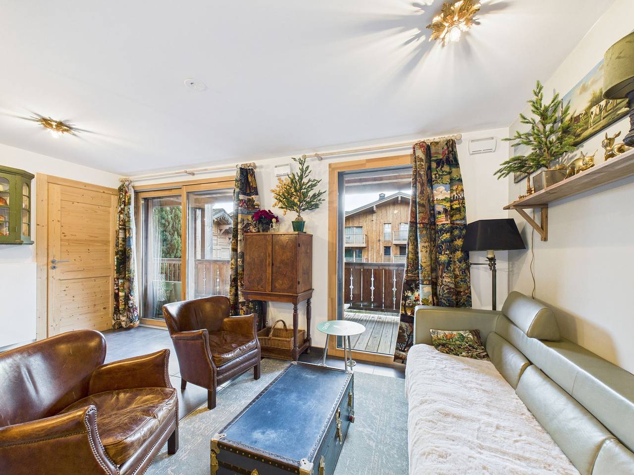 Entire apartment, Central Apartment for 5 with Balcony, Wi-Fi, and Garage in Les Gets in Les Gets, Les Portes du Soleil