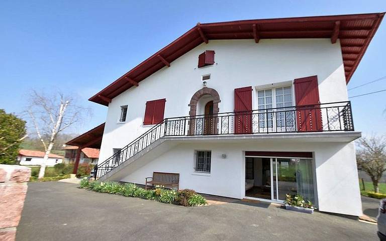 Gîte pour 4 personnes, avec jardin