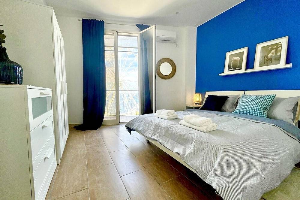 Entire apartment, Spacious and cozy apartment with a sea view in Aspra, Palermo Province