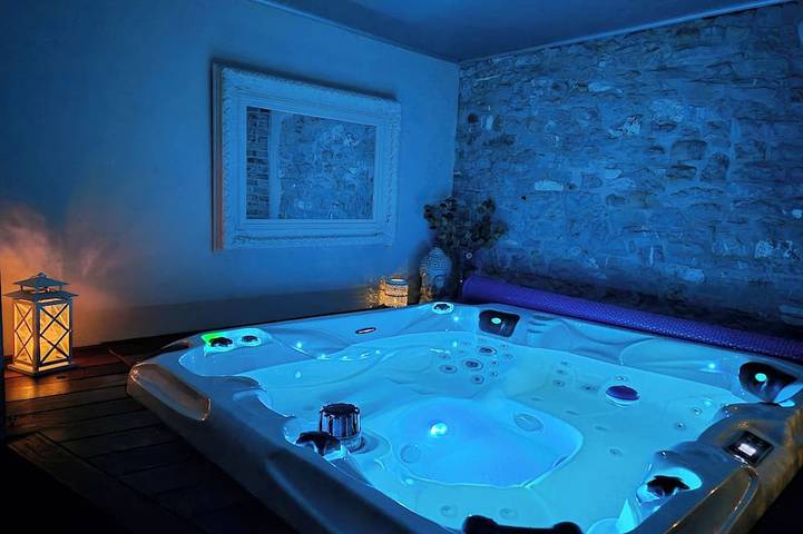 Ferienwohnung für 4 Personen, mit Whirlpool und Sauna sowie Terrasse - 1