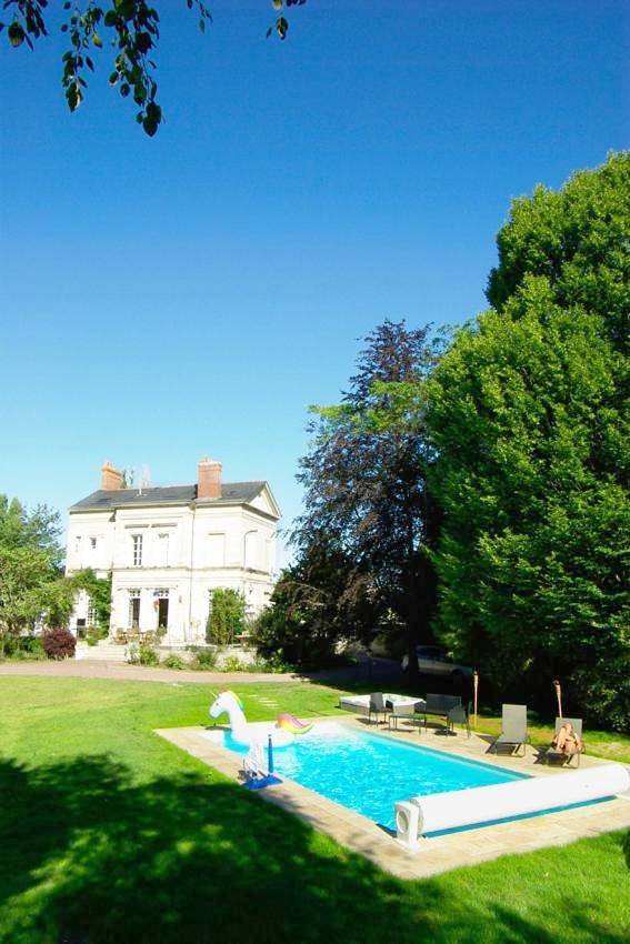 Chambre d’hôte pour 2 personnes, avec Terrasse et Jacuzzi ainsi que Jardin et Piscine