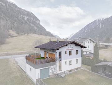 Ferienwohnung für 6 Personen, mit Balkon, kinderfreundlich in Tösens