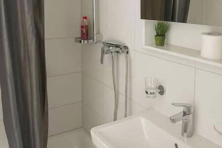 Ganze Wohnung, Zentral & ruhig bei der Kathedrale in Villars-les-Joncs, Freiburg im Üechtland