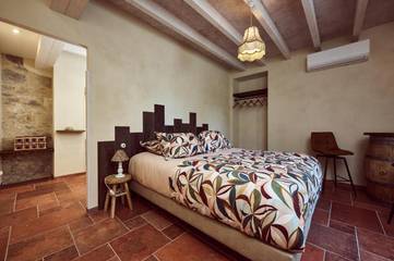 Chambre d’hôte pour 2 personnes, avec jardin et vue ainsi que terrasse et piscine, animaux acceptés à Francescas