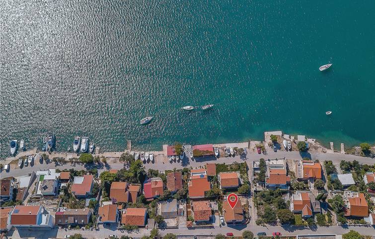 Ferienwohnung für 4 Personen, mit Terrasse in Tisno