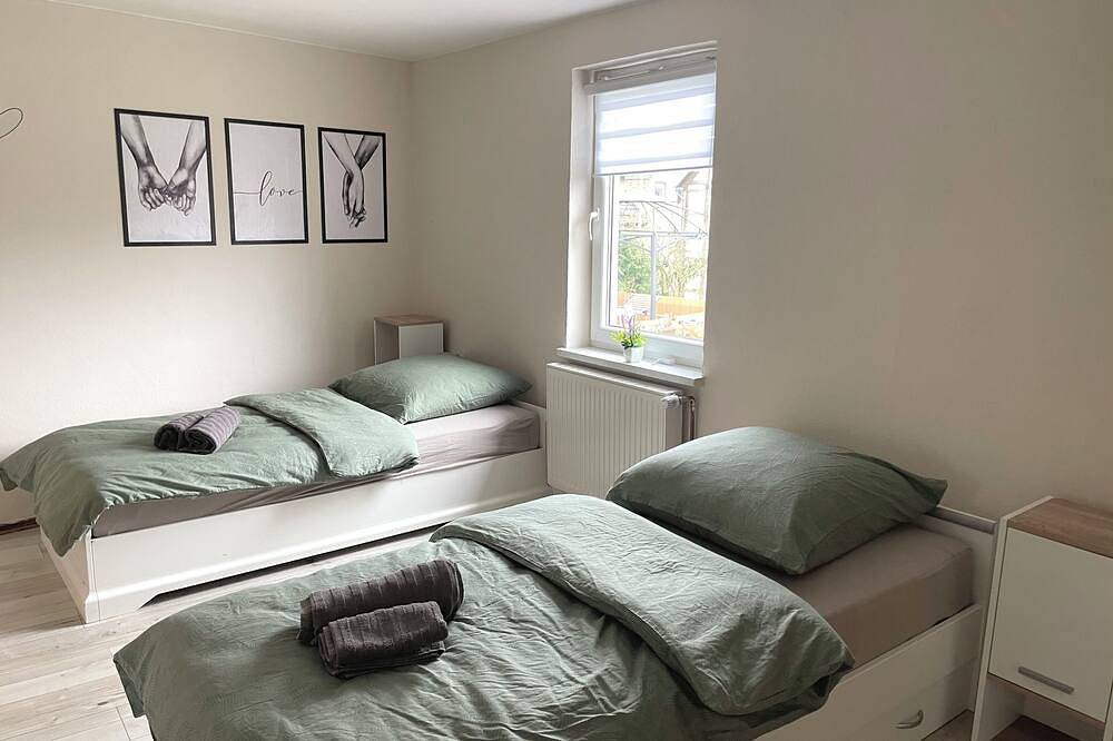 Ganze Wohnung, Ferienwohnung mit wundervollem Weserblick in Fürstenberg, Landkreis Holzminden