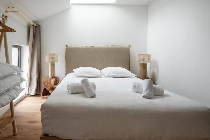 Location de vacances pour 12 personnes, avec Terrasse et Jardin ainsi que Piscine et Sauna à Magny-le-Hongre - 4