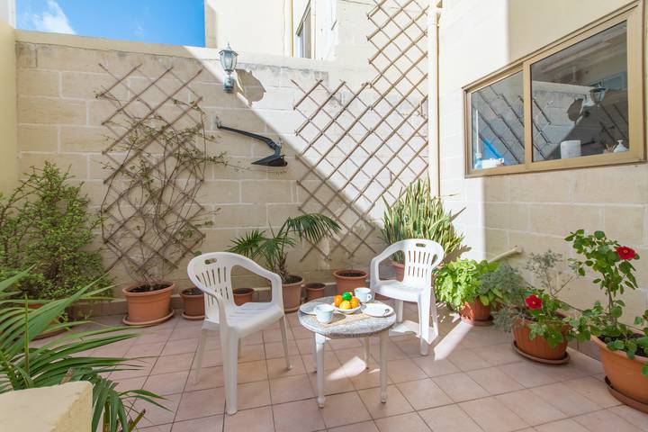 Well Located Townhouse & Courtyard Kalka in Kalkara, Insel Malta