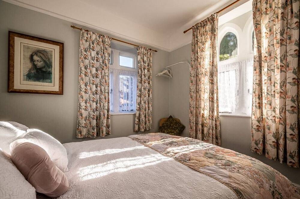 Apartamento entero, Charming character lodge in cemetery grounds in Exeter, Devon