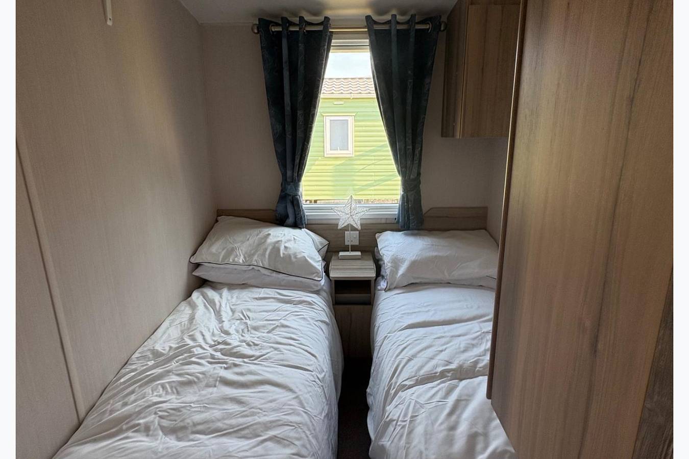 Billing Aquadrome 2-Bed Caravan, Sleeps 6, Parking in Northampton, Northamptonshire