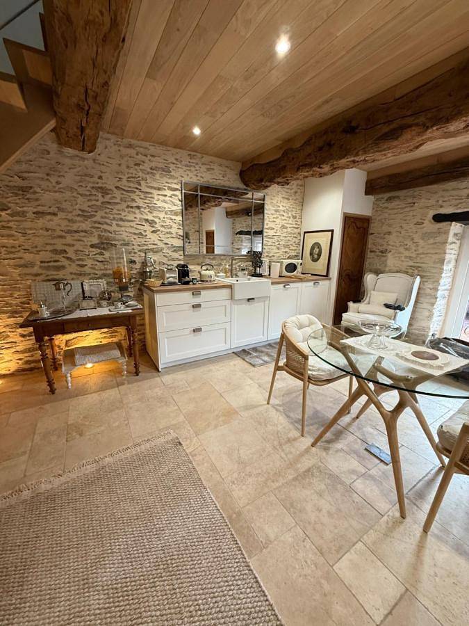 Location de vacances pour 2 personnes, avec jardin, animaux acceptés à Orgères - 2