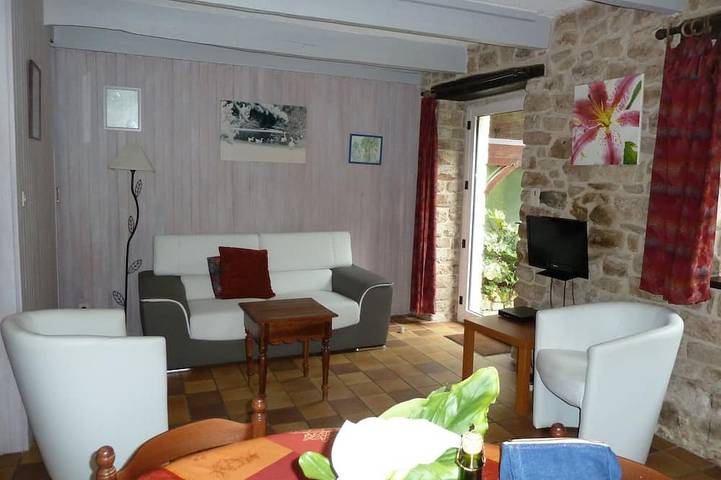 Gîte pour 4 personnes, avec jardin et terrasse à Clohars-Fouesnant - 2