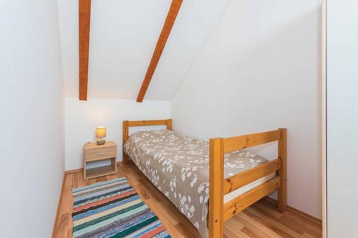Neues Authentisches Steinhaus im Nationalpark Krka in Dalmatinisches Zagora