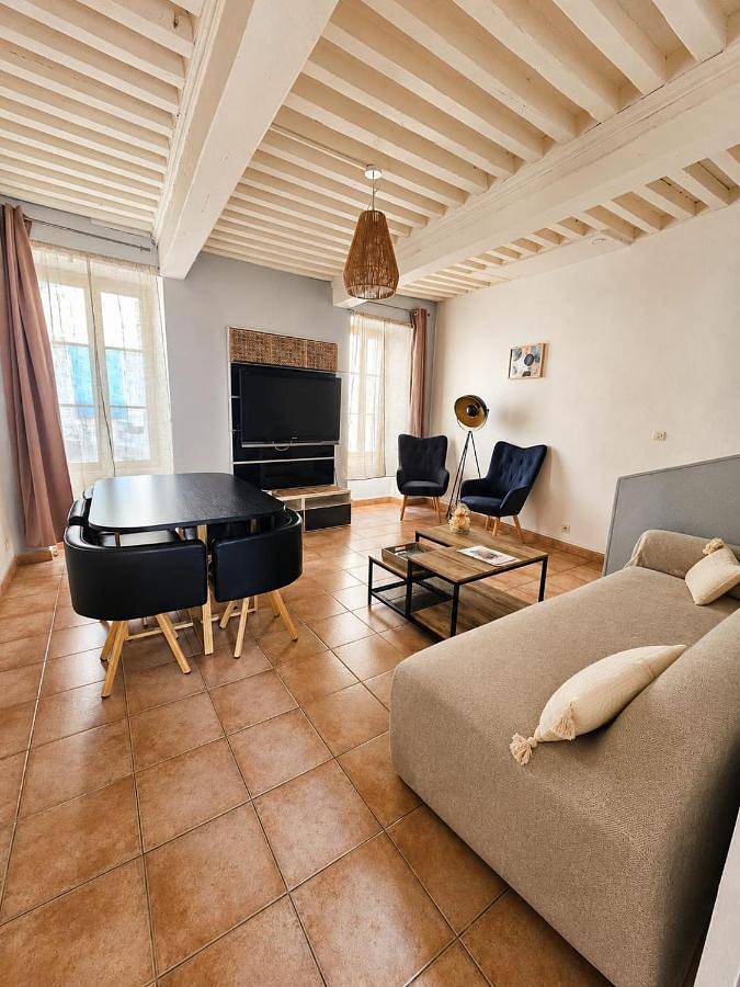Appartement entier, Au soleil du Tricastin - Appartement 3 chambres avec terrasse in Pierrelatte, Région de nyons