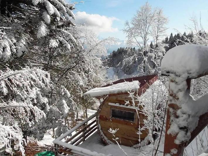 Gîte pour 3 personnes, avec Terrasse et Vue à Mijoux - 3