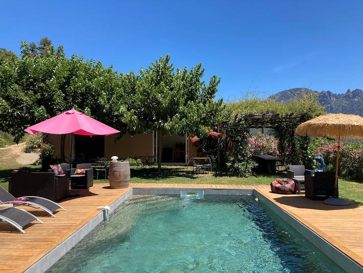 Chambre d’hôte pour 3 personnes, avec piscine et jardin en Corse - 3
