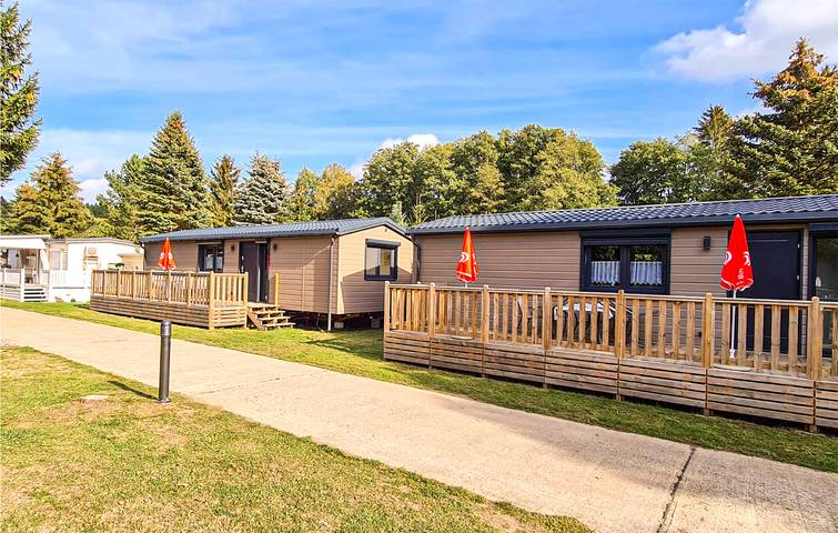 Wohnwagen für 4 Personen, mit Terrasse in Mecklenburg-Vorpommern - 2