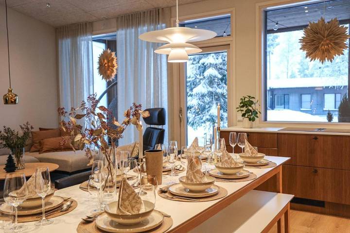 Casa de vacaciones para 8 personas, con sauna además de jacuzzi y jardín en Rovaniemi