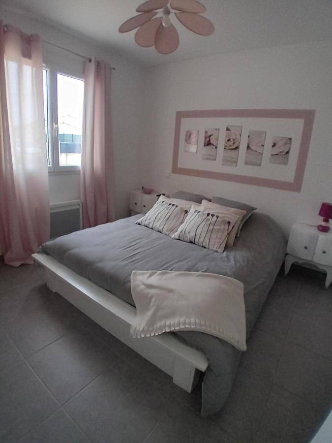 Appartement de vacances pour 2 personnes, avec Balcon et Terrasse ainsi que Jardin et Piscine