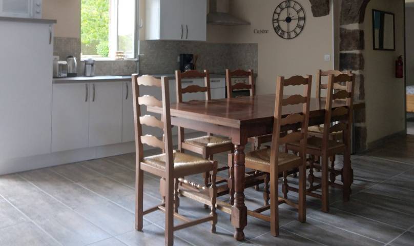 Gîte pour 6 personnes, avec jardin ainsi que piscine et terrasse en Normandie - 4