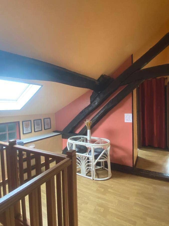 Location de vacances pour 6 personnes, avec Terrasse ainsi que Jardin et Vue dans Charny-Orée-de-Puisaye - 2