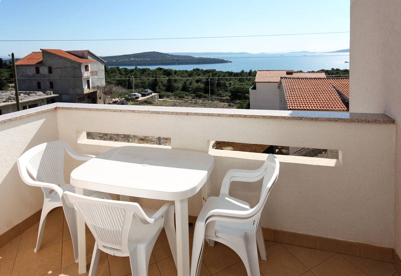 Entire apartment, Two bedroom apartment with balcony and sea view Seget Vranjica, Trogir A-4870-d in Seget Vranjica, Split-Dalmatia