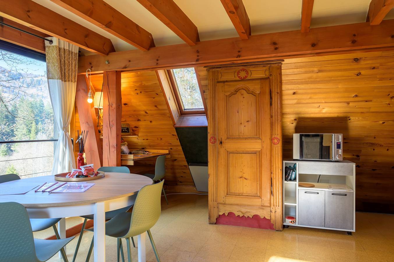 Appartement entier, Appartement "Bombom" avec vue sur le lac, jardin privé et Wi-Fi in Mittlach, Parc naturel régional des Ballons des Vosges