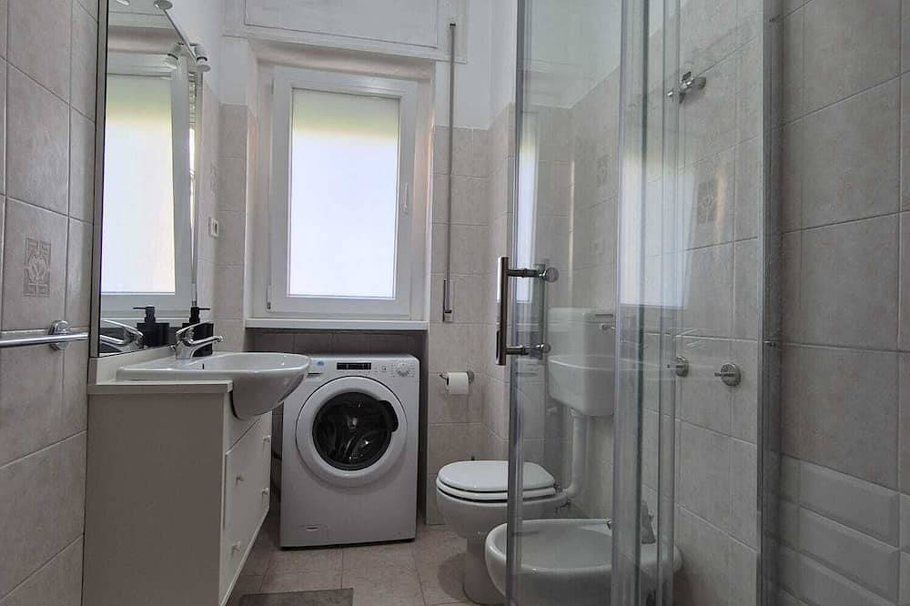 Apartamento entero, House Agnese in Ostia, Roma