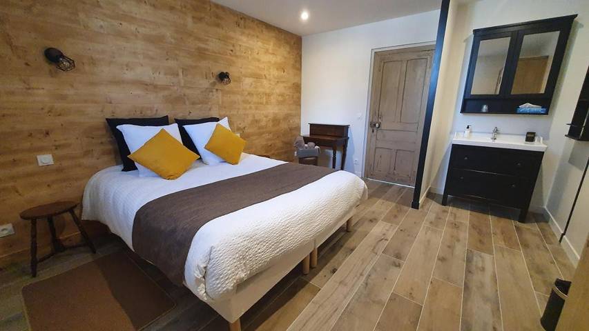 Gîte pour 4 personnes, avec Terrasse ainsi que Jardin et Vue dans Époye