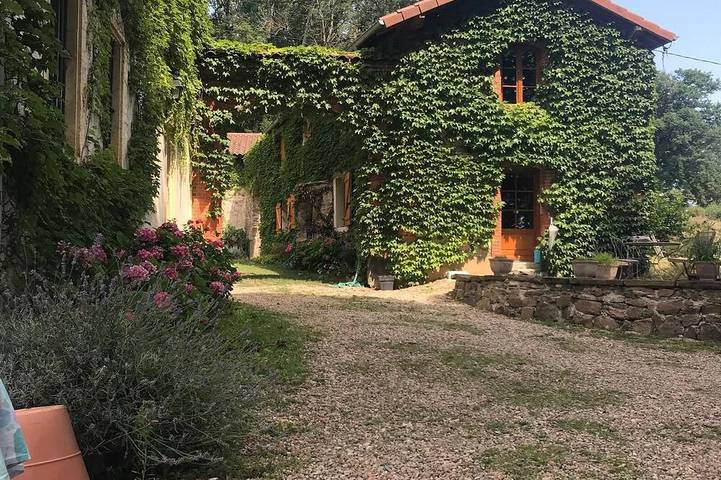 Location de vacances pour 8 personnes à Montagny (Loire)