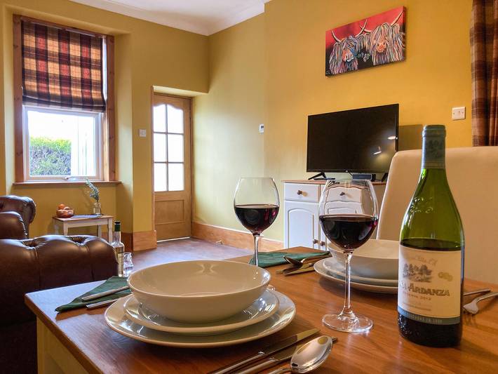 Cottage for 2 people, with garden, with pets in Fife region