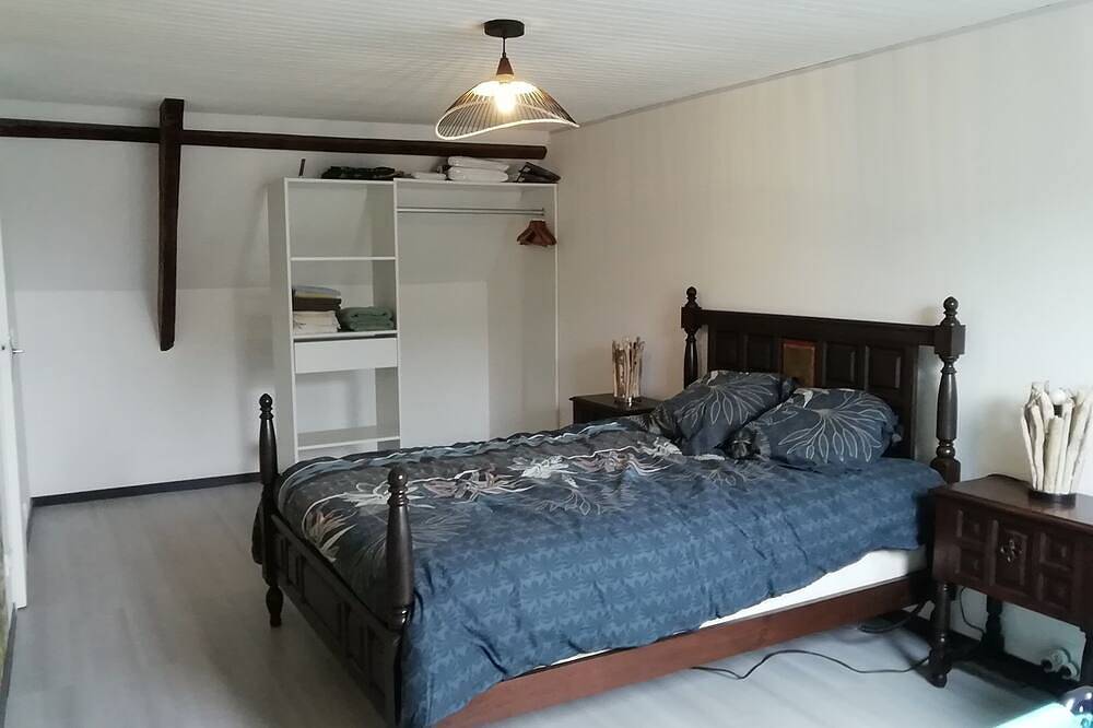Seasonal rental, Near Coutainville (Manche), house sea and countryside in Anneville-sur-Mer, Coutances