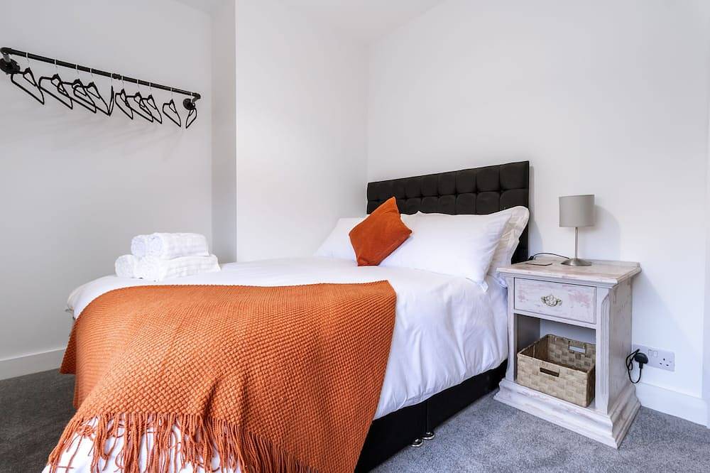Railway Retreat in Wakefield, West Yorkshire