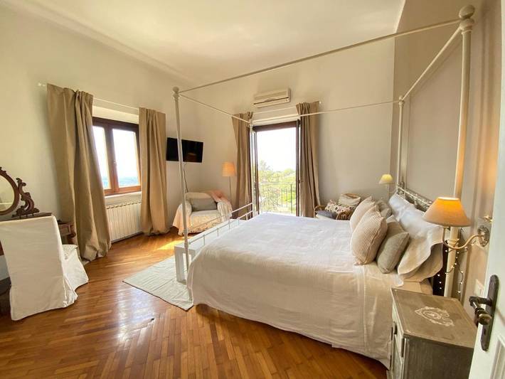 Albergo a gestione familiare per 2 persone, con piscina e panorama nonché balcone e giardino - 1