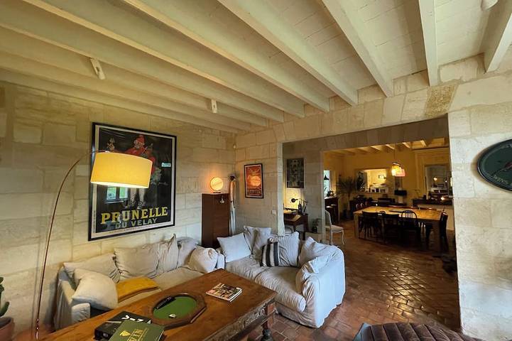 Charming House with Pool, hot tub and Sauna in the Heart of the Saint-Emilion in Saint-Émilion, Región de Libourne