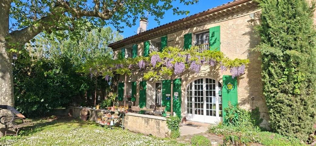 Maison d’hôte pour 2 personnes, avec Terrasse et Jardin ainsi que Piscine et Vue