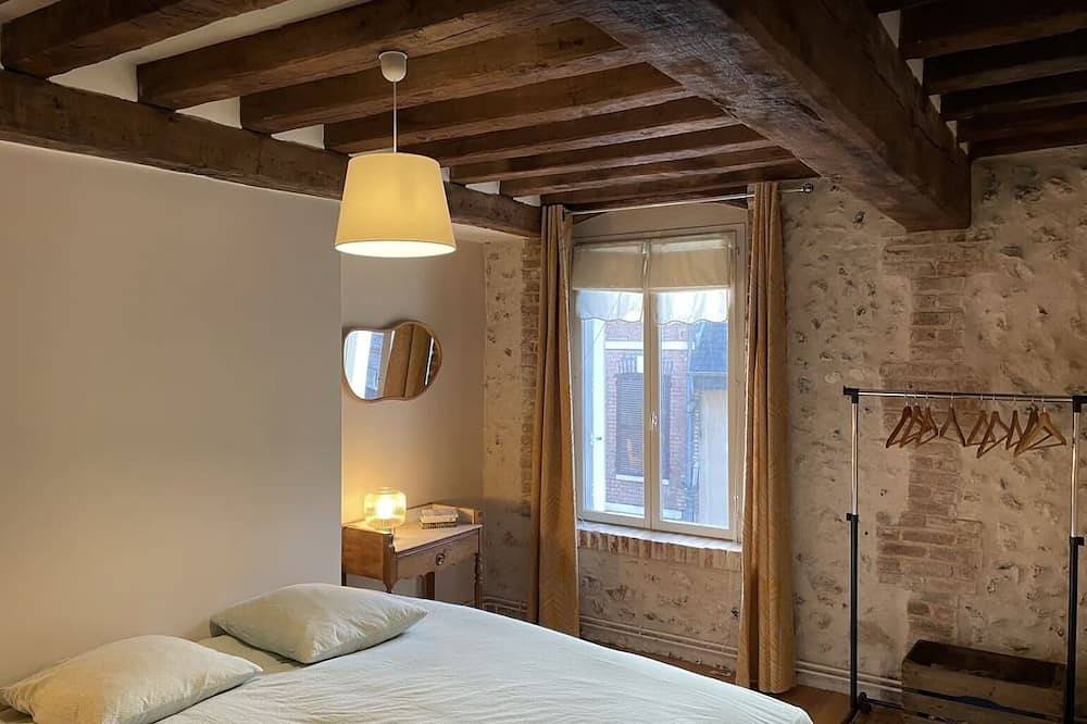 Gîte St Clotilde, Les Andelys, 8 Pers in Les Andelys, Les Andelys region