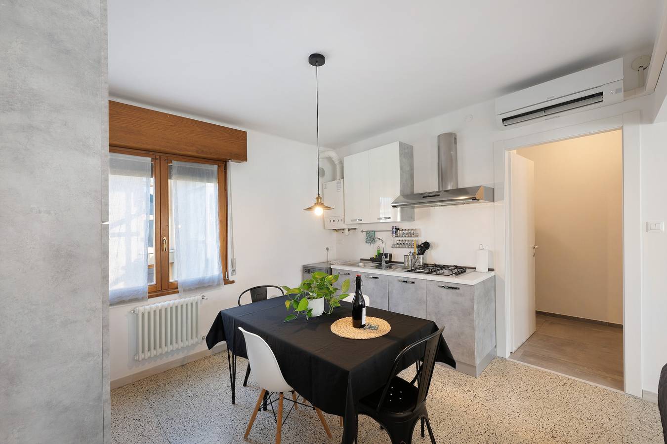 Ganze Wohnung, Ferienwohnung 'Ca' Mirabello' mit Wlan und Klimaanlage in Bardolino, Gardasee-Berge